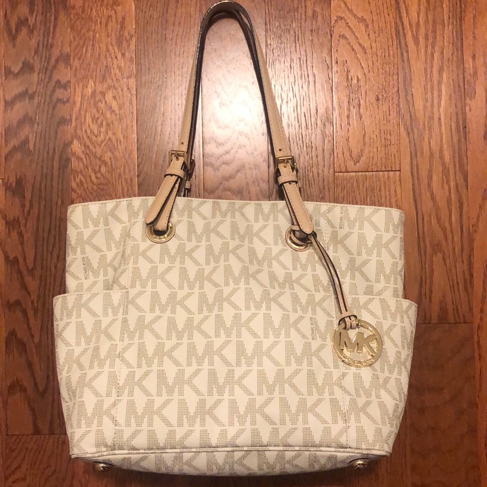 Michael Kors purse